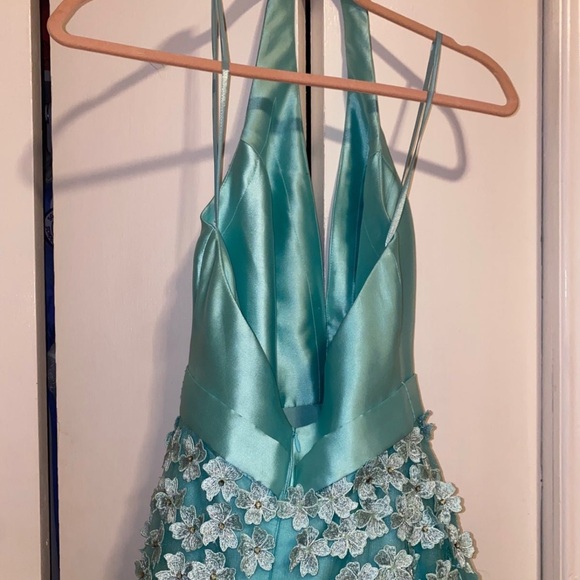 Beautiful Jovani Gown - Picture 2 of 6